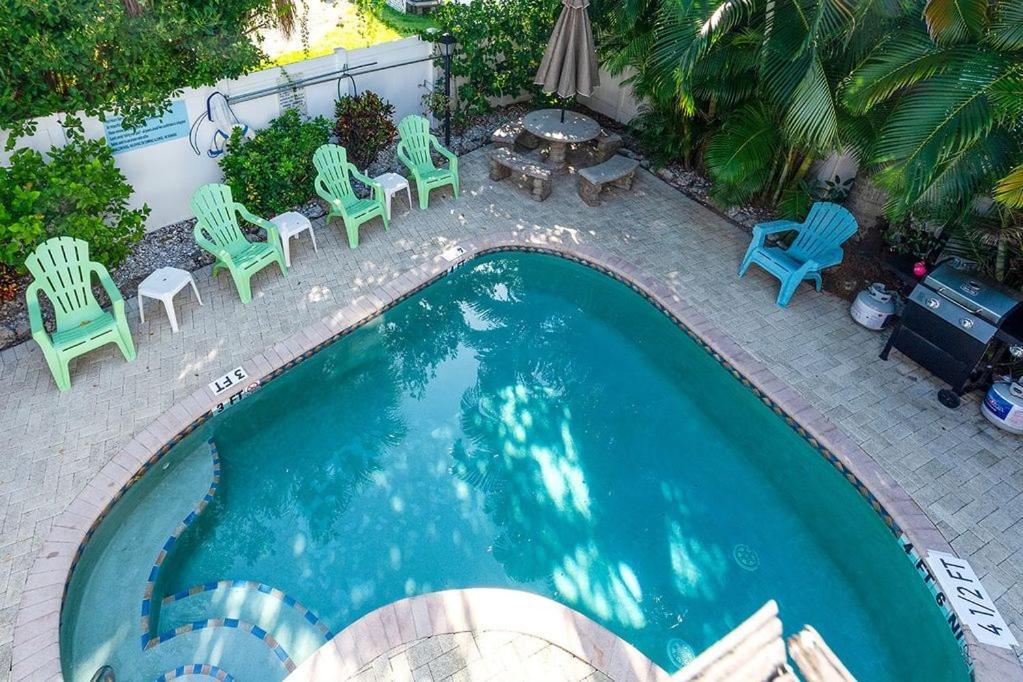 בראדנטון ביץ' Beach Getaway Pool Condo Between The Island Marina And Beach מראה חיצוני תמונה
